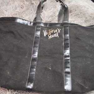 VS Tote